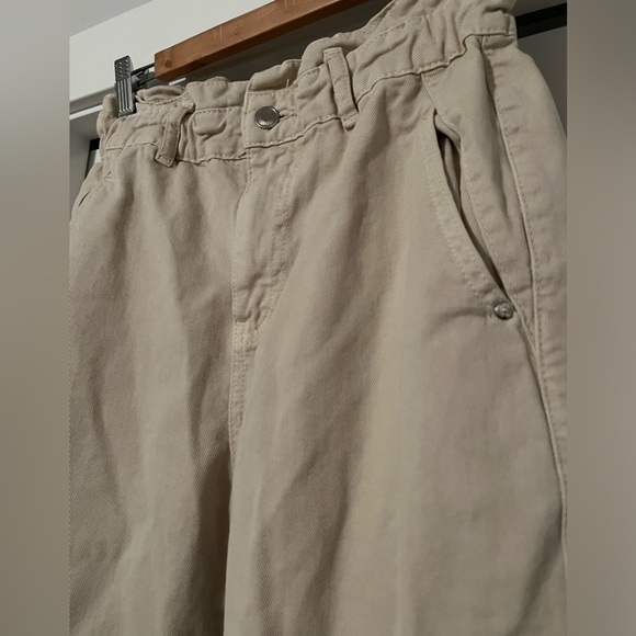Zara Khaki Paper-Bag Jeans - Picture 4 of 6